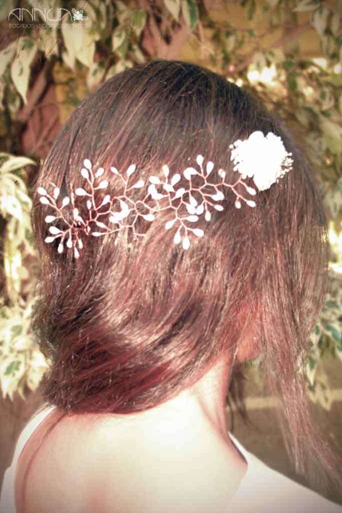 tocado flor blanca