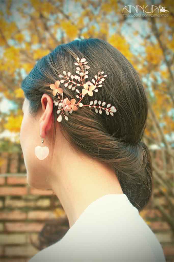 tocado pequeño flores y hojas