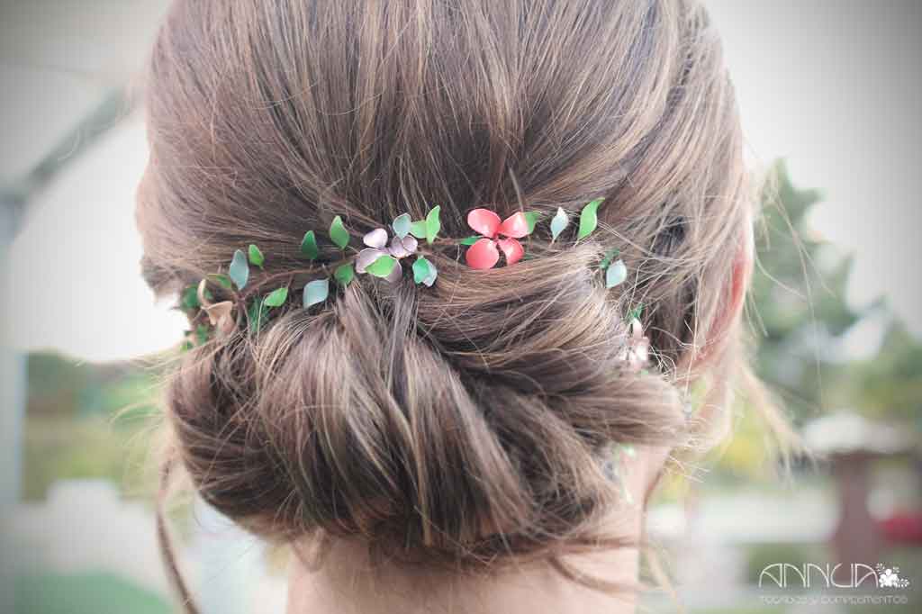 tocado fino de flores